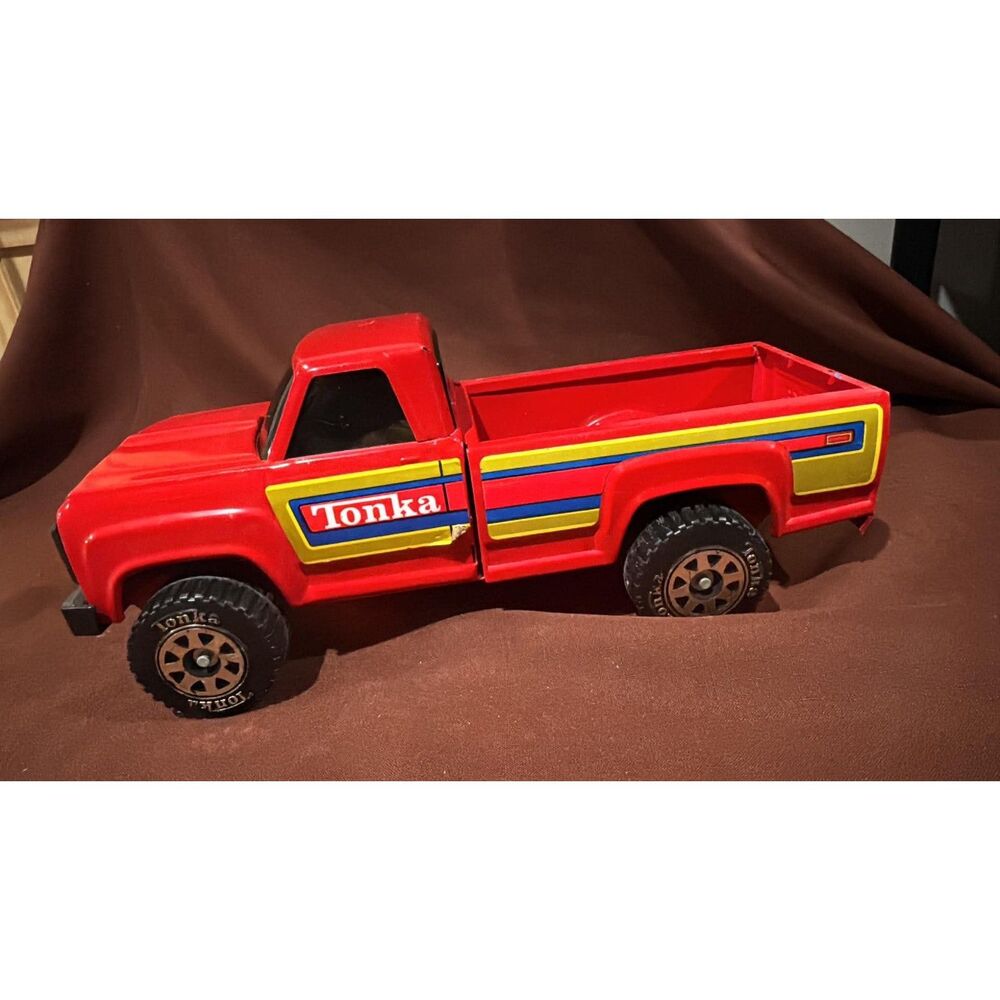 Tonka Vintage Pickup Truck  Tail gate opens up